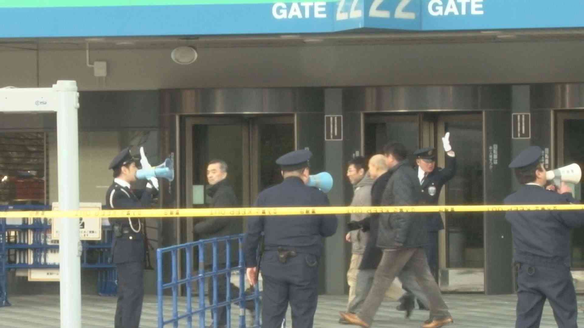 東京ドームでテロ対策訓練 警視庁、ソフトターゲット - YouTube