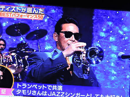 芸能人と楽器の画像集