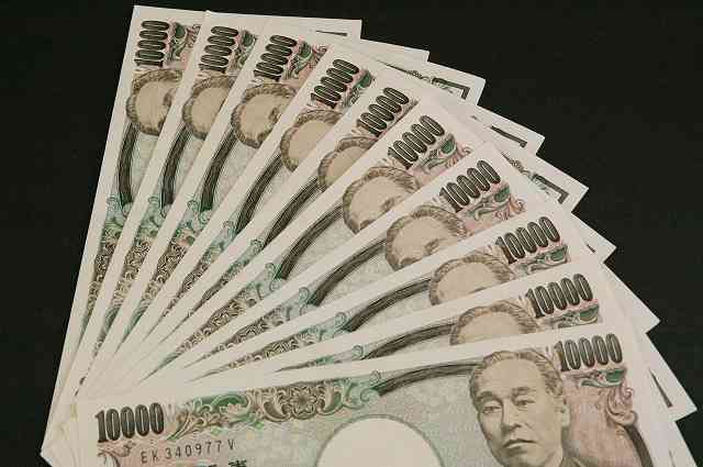 10万円くれると言われたら、やる？やらない？