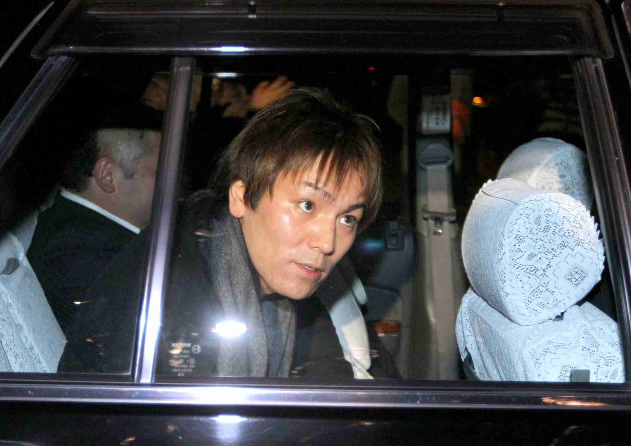 狩野英孝　二股疑惑を否定、番組で加藤との交際認めるもなぜか報道陣には明言せず （デイリースポーツ） - Yahoo!ニュース
