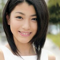 デコ出しが似合う女性タレント画像