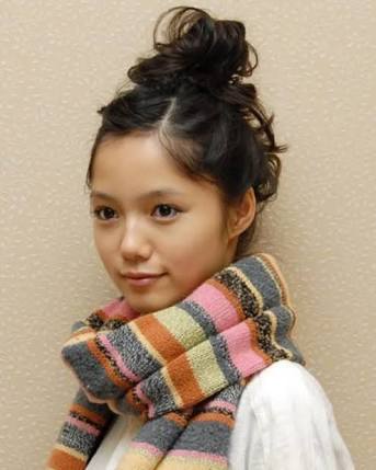 デコ出しが似合う女性タレント画像