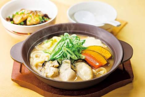 大皿料理や鍋物取り分けされるのが苦手なのは少数派ですか？