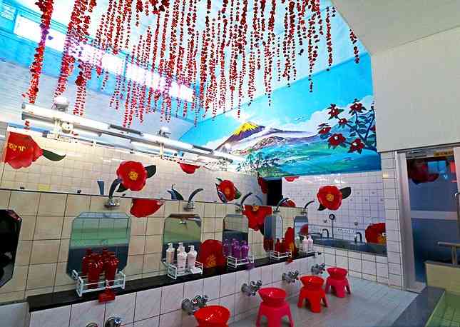 蜷川実花プロデュース銭湯「TSUBAKI湯」　東京スカイツリー近くに期間限定オープン : J-CASTトレンド