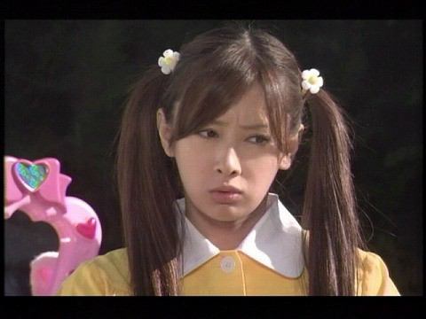 芸能人のツインテールを貼るトピ