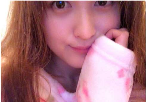 “元セーラー戦士”小松彩夏のパジャマ姿に「萌え死にするわ！」　“童貞”連呼に童貞ファンから歓喜の声も （おたぽる） - Yahoo!ニュース