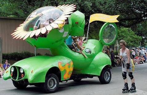 変な構造の車トピ