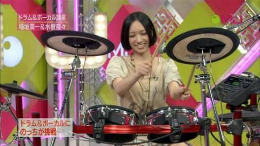 芸能人と楽器の画像集