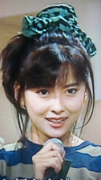 有名人のポニーテール画像を貼るトピ