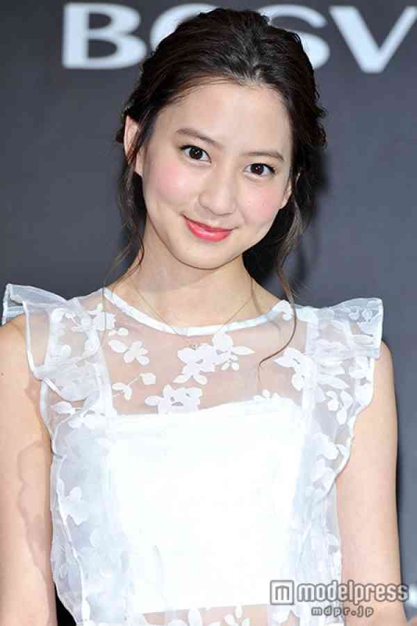 デコ出しが似合う女性タレント画像