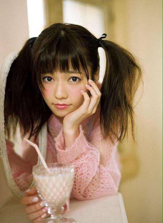 芸能人のツインテールを貼るトピ