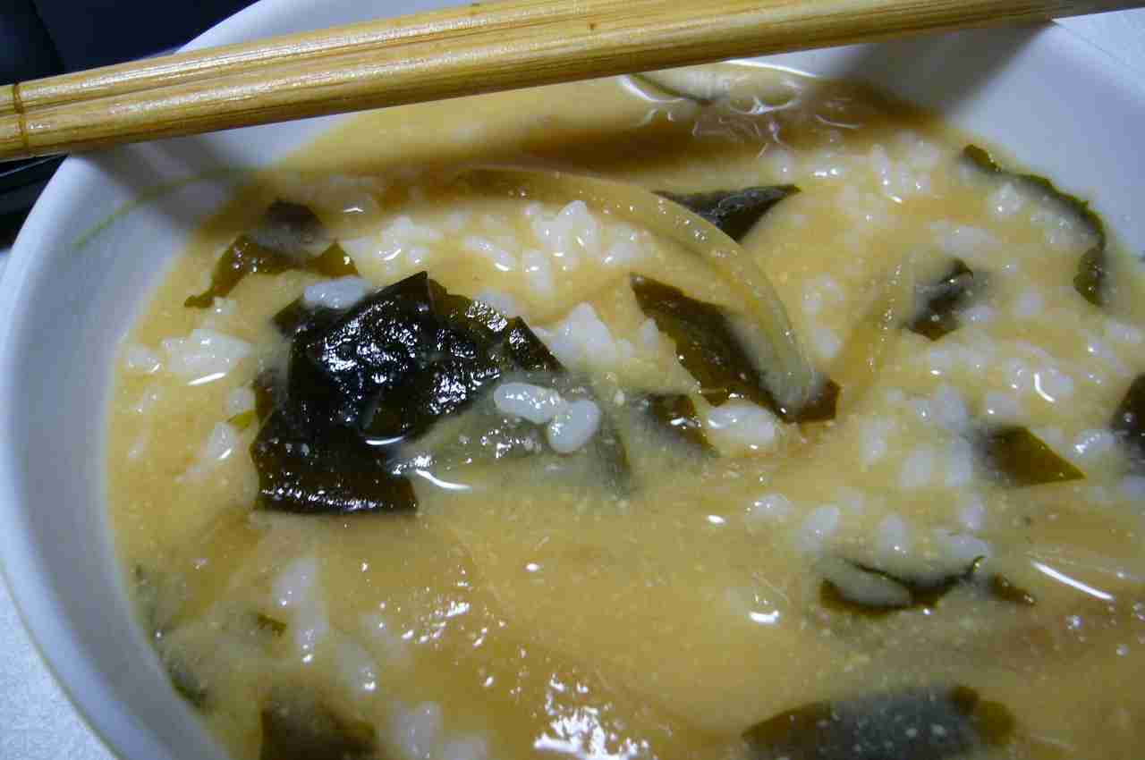 味噌汁かけご飯って下品ですか？