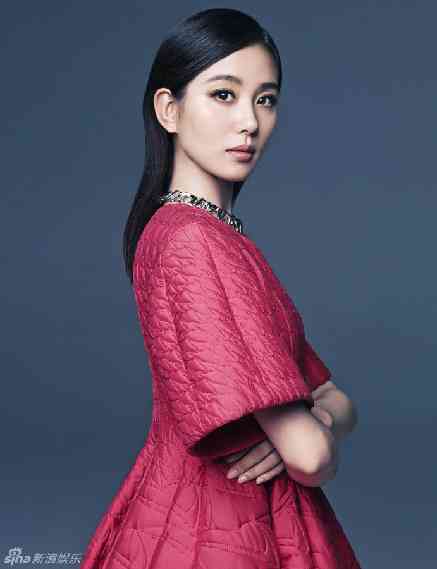 ピンクが似合う女性の特徴