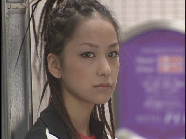 デコ出しが似合う女性タレント画像