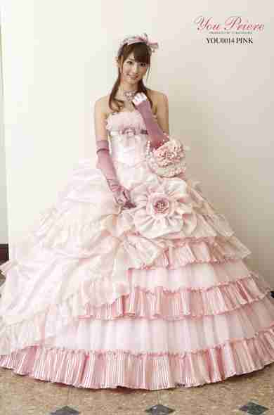 ピンクが似合う女性の特徴