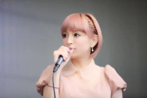 ピンクが似合う女性の特徴