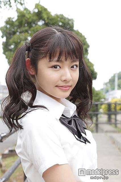 芸能人のツインテールを貼るトピ
