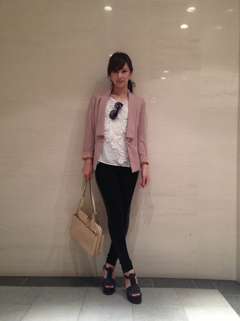 ピンクが似合う女性の特徴