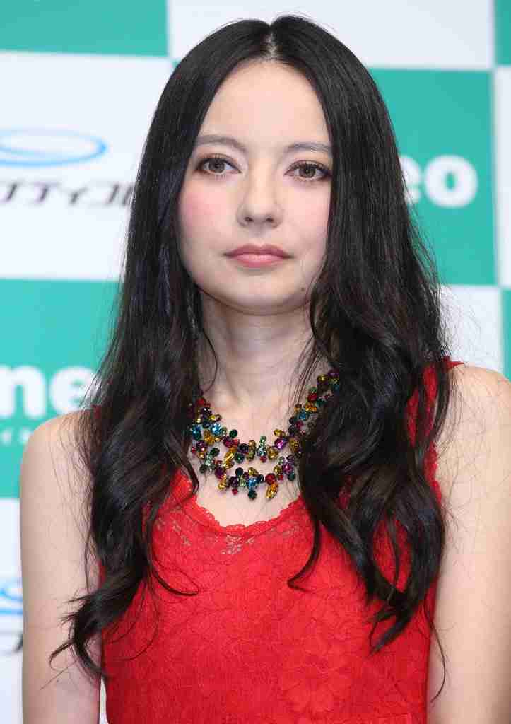 “先輩”矢口真里　ベッキーの復帰時期に言及「彼女の気持ち次第」