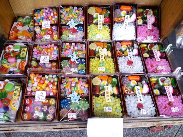 海外に持っていく、日本のお土産教えてください☆