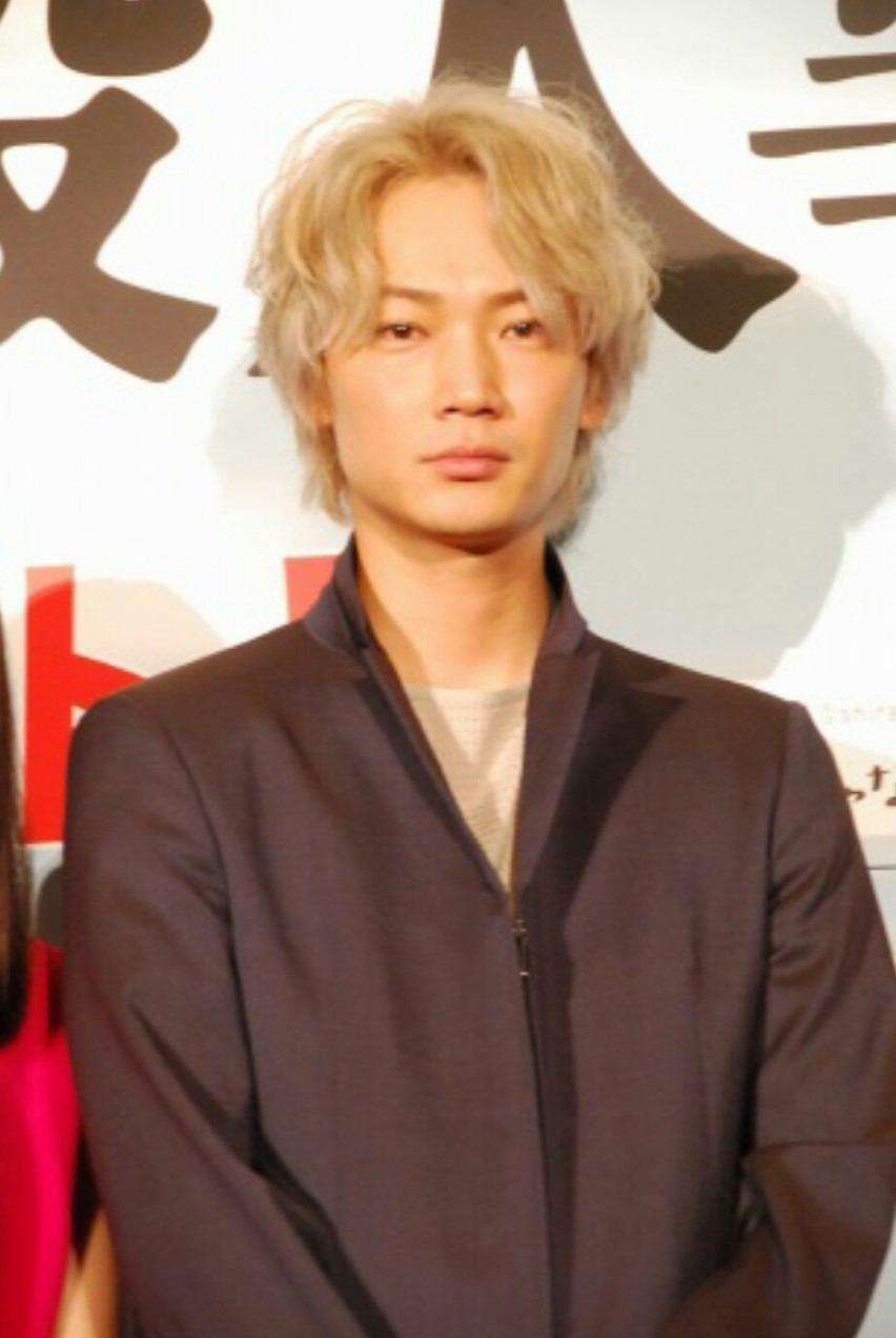 綾野剛、新妻・北川景子の美貌にほれぼれ　披露宴については笑顔でスルー