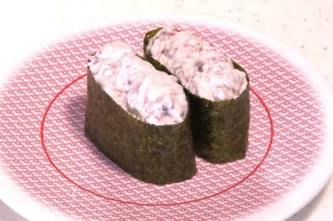 お寿司屋で一番最初に食べるものは？