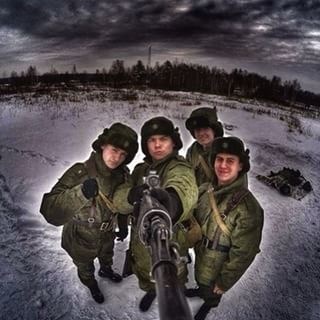 ロシアの自撮り棒です、ご覧ください