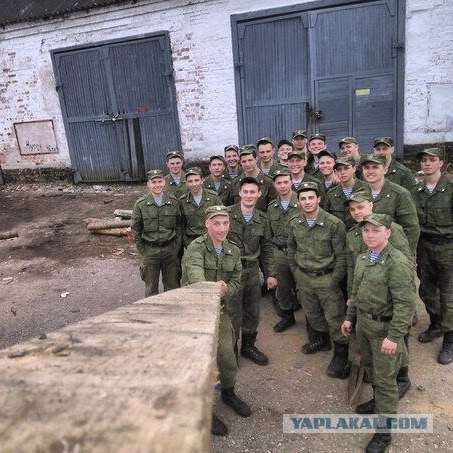 ロシアの自撮り棒です、ご覧ください