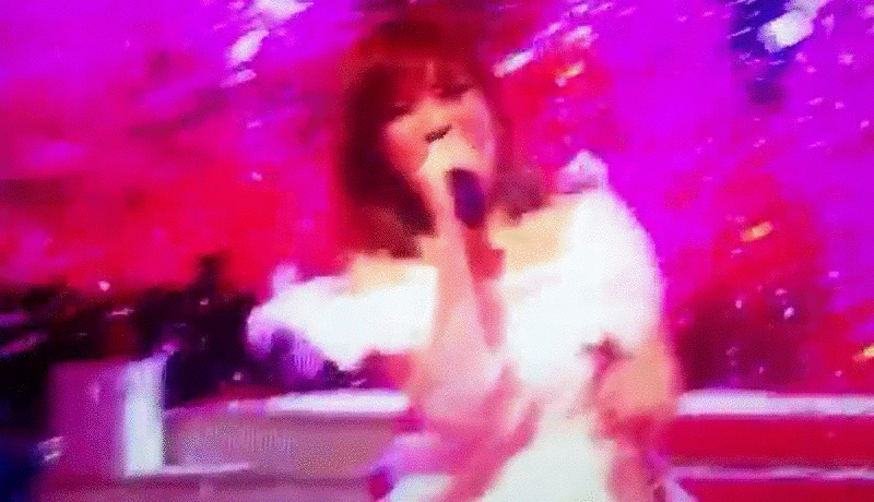 【画像】浜崎あゆみ「A Song for ××」15年ぶりに披露