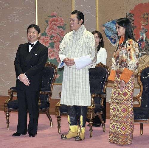 皇太子さまご夫妻と愛子さま、岡田准一とともに「エヴェレスト」チャリティ試写へ