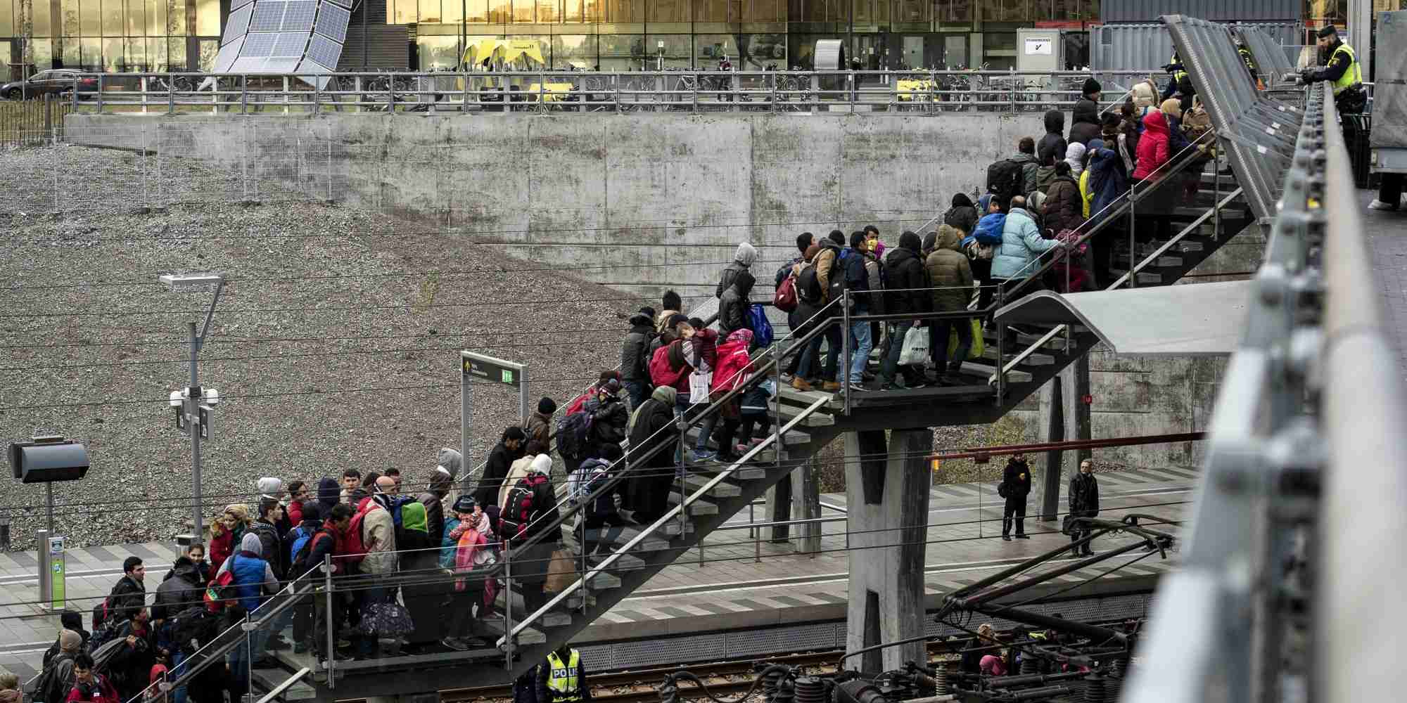 移民の現金を没収する法案、デンマークで可決へ