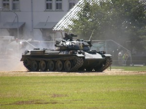 自衛隊イベントで子供に怒号…増加する“軍オタトラブル”