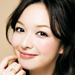 ベージュ＋春色アイシャドウで作るニュアンスアイメークが新鮮です！ - 美的（ビテキ） - X BRAND