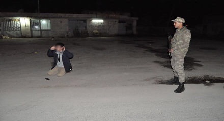 「IS戦闘員になる」日本人を拘束 トルコ軍警察