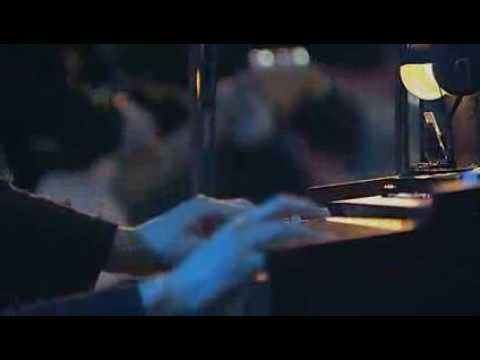 フジファブリック／茜色の夕日【Live at 日比谷野音】 - YouTube