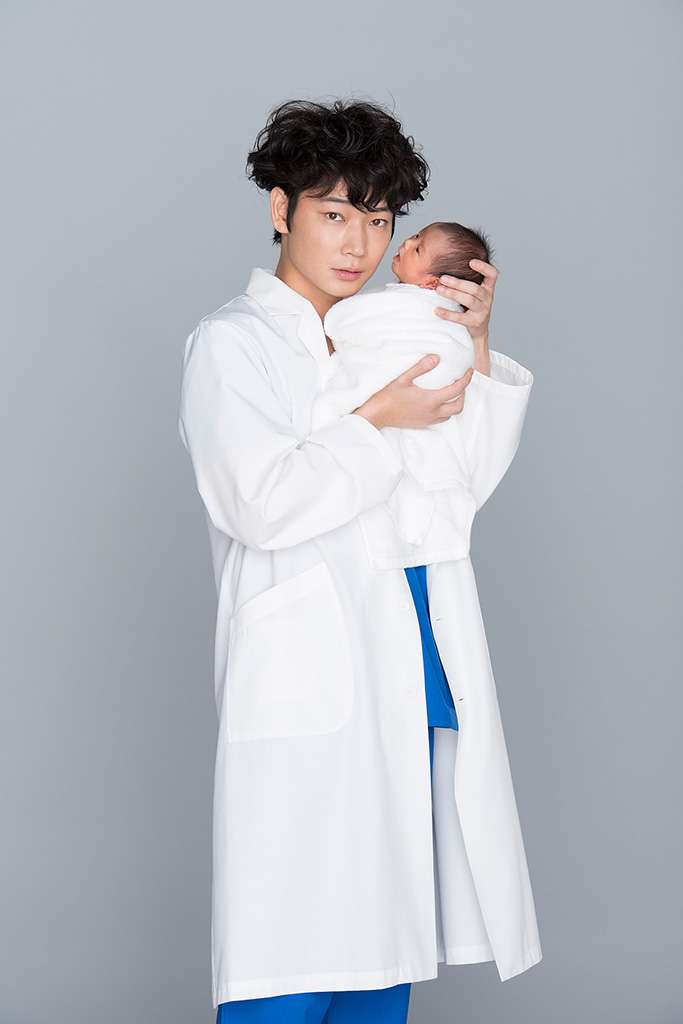 【画像】俳優・女優が演じた、色々な職業の制服姿