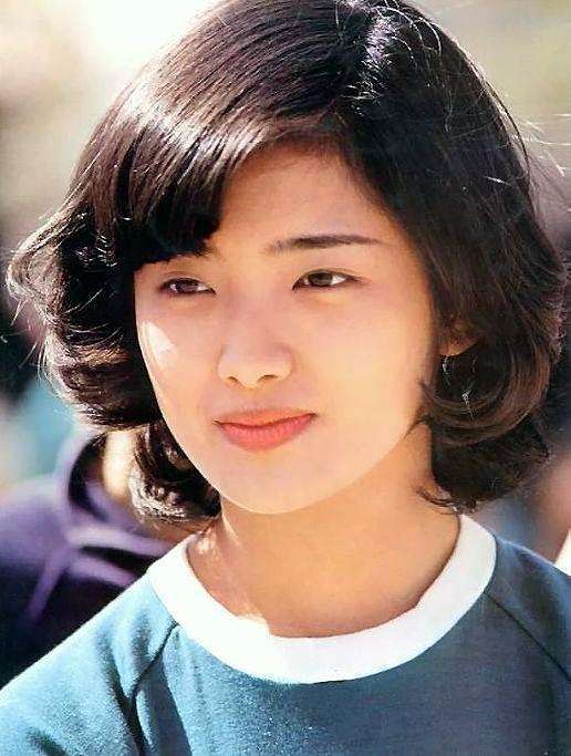 そんなに綺麗じゃないけど色っぽい女性
