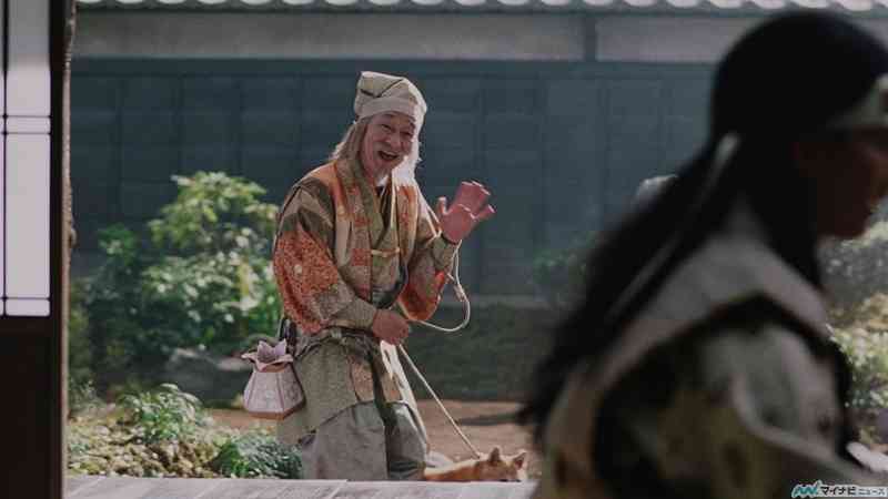 au三太郎シリーズに新キャラ･花咲爺さん登場、笹野高史のつぶやきから実現