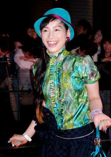 篠原ともえ、フライデーに人違いされた！「別人さんが載っちゃってます」 : スポーツ報知