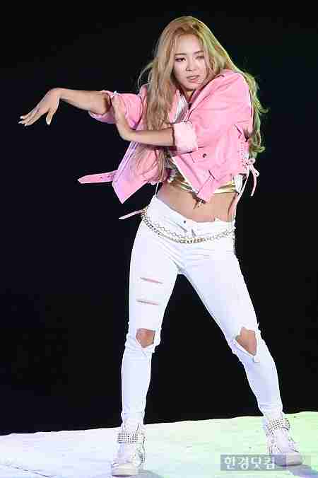 芸能人の全身写真が見たい