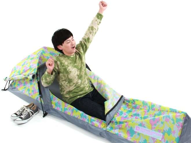 テント界の“カプセルホテル”？―野外フェス用「スキマテント」