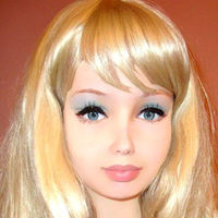 まるで人形！次々と現る「リアルバービー人形」な人達 - NAVER まとめ