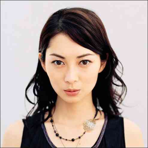 撮り直し!?フライデーされた伊東美咲がキレイすぎると話題に…