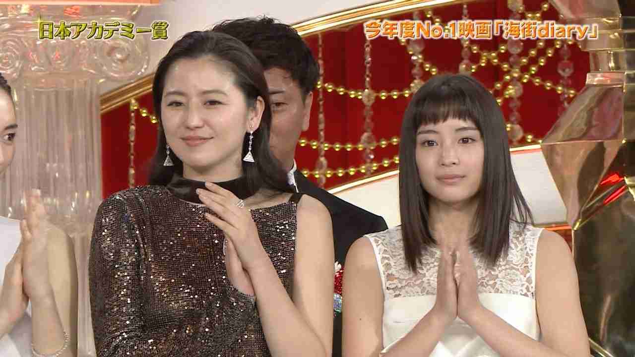 長澤まさみ、セクシー衣装で魅了