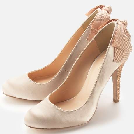 パンプスは素足 ストッキング 靴下 ガールズちゃんねる Girls Channel