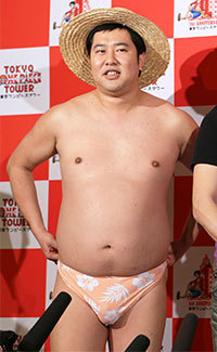 とにかく明るい安村が