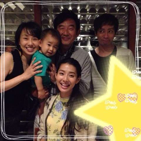 石田純一&東尾理子に女児誕生 “息子”いしだ壱成が報告「ホッとした」