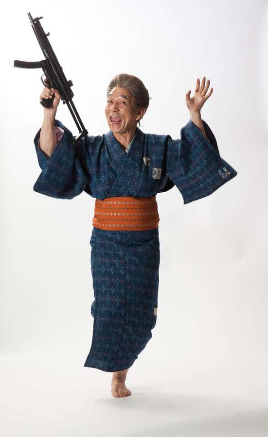 au三太郎シリーズに新キャラ･花咲爺さん登場、笹野高史のつぶやきから実現