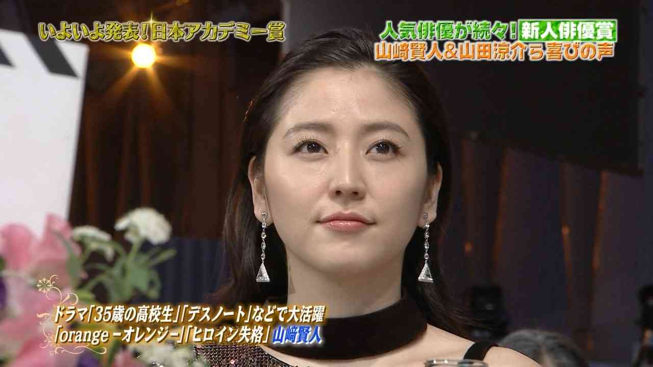 長澤まさみ、セクシー衣装で魅了