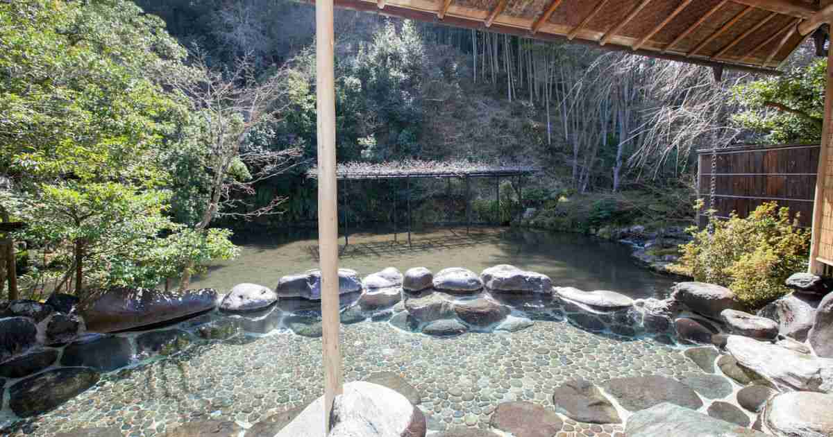 カップルや夫婦で行きたい温泉。いま人気のステキ宿ＴOP10！ - Find Travel